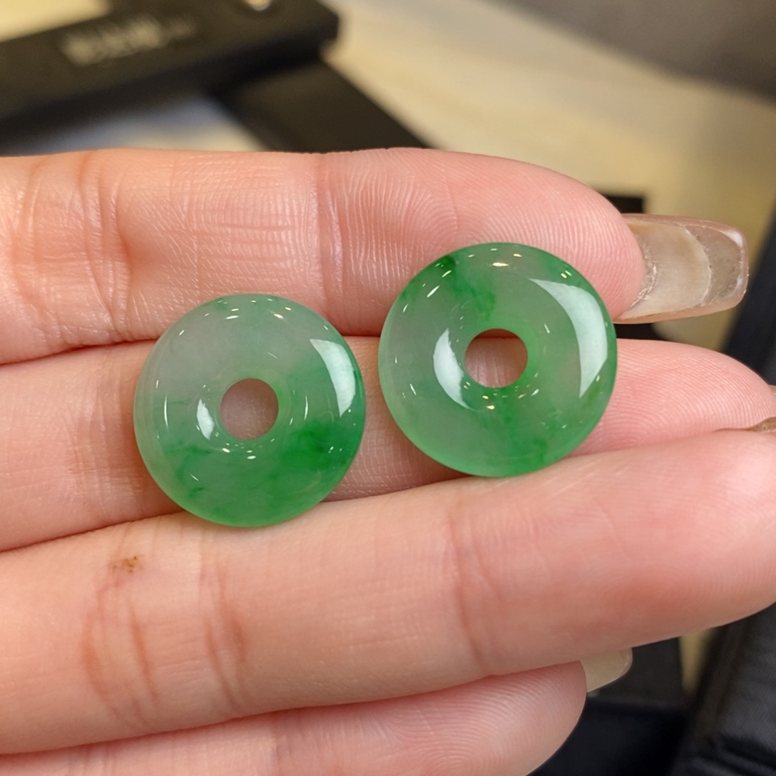 翡翠耳饰未镶嵌甜甜圈