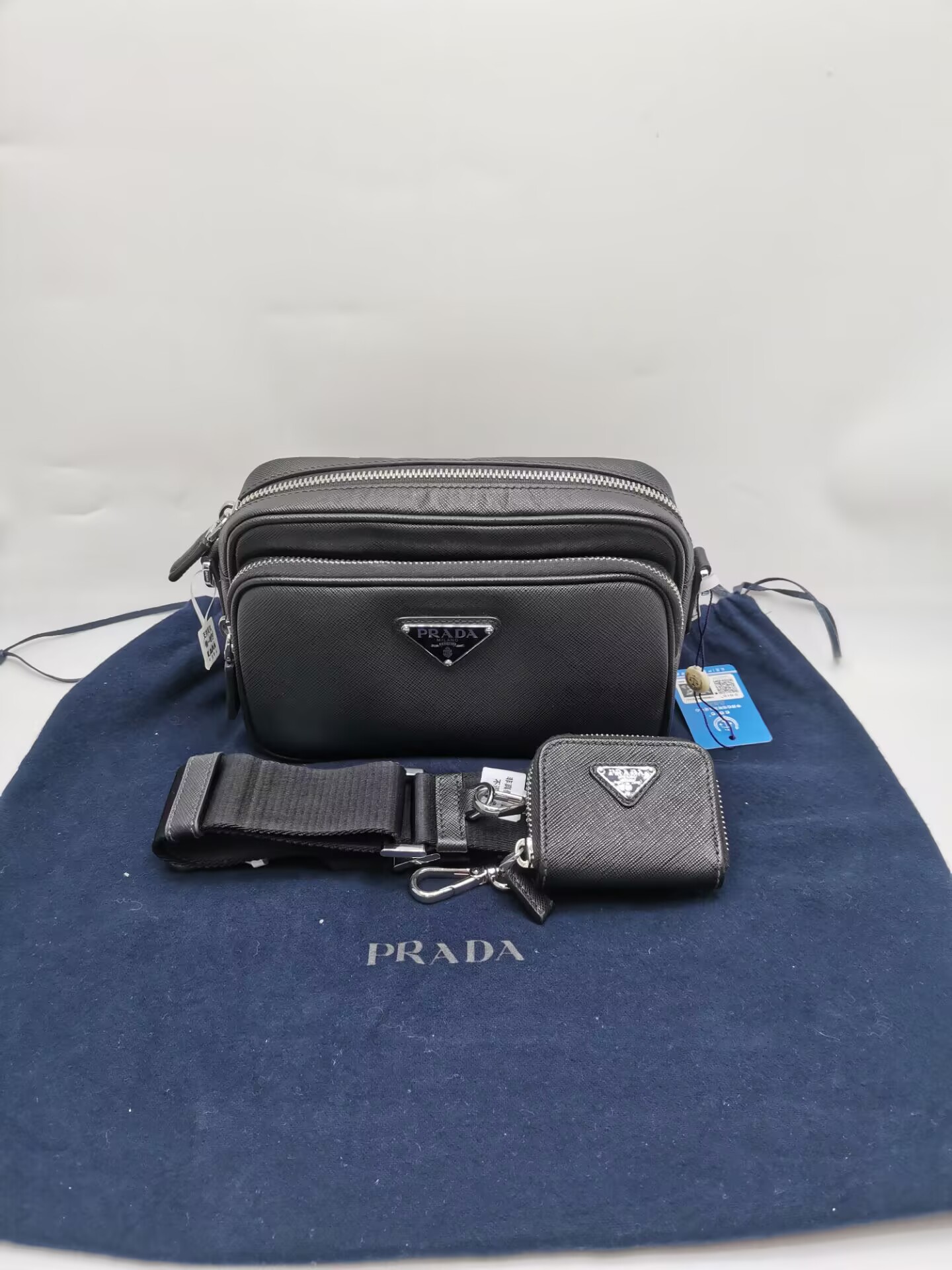 99新 Prada/普拉达 98新18203普拉达黑色全皮二合一相机包单肩