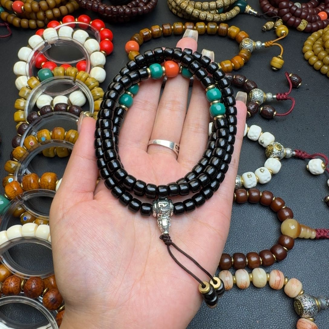 泥塑君**哥……………………………………