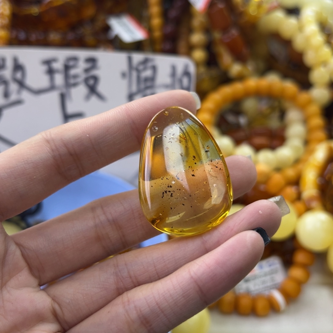 琥珀珠宝奇石未镶嵌