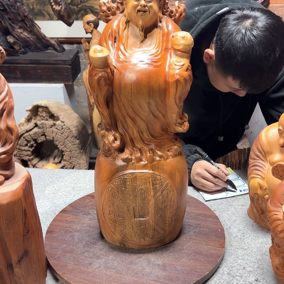 香樟木回*虫香樟木雕财神