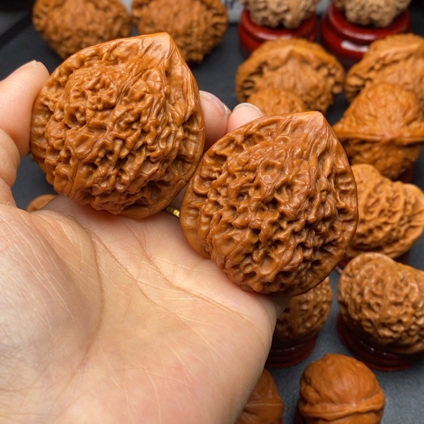 【闪购商品】文玩核桃把件45官帽