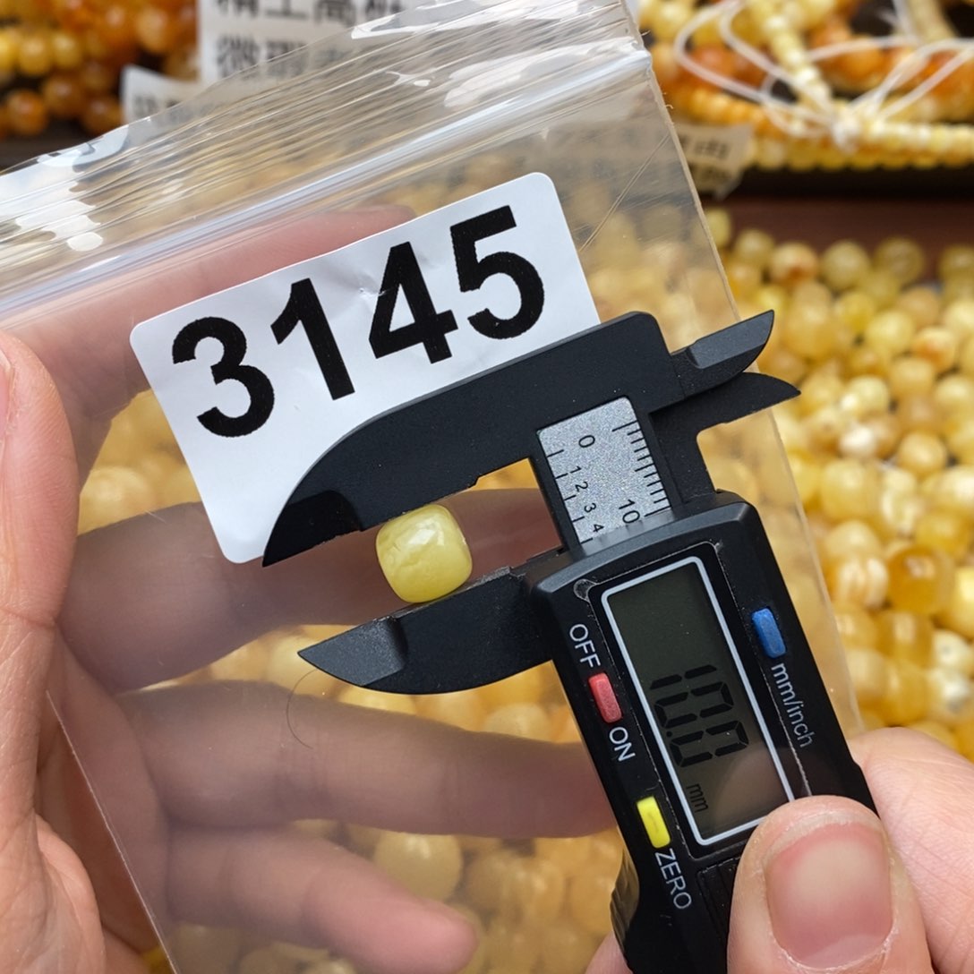 蜜蜡珠宝奇石未镶嵌