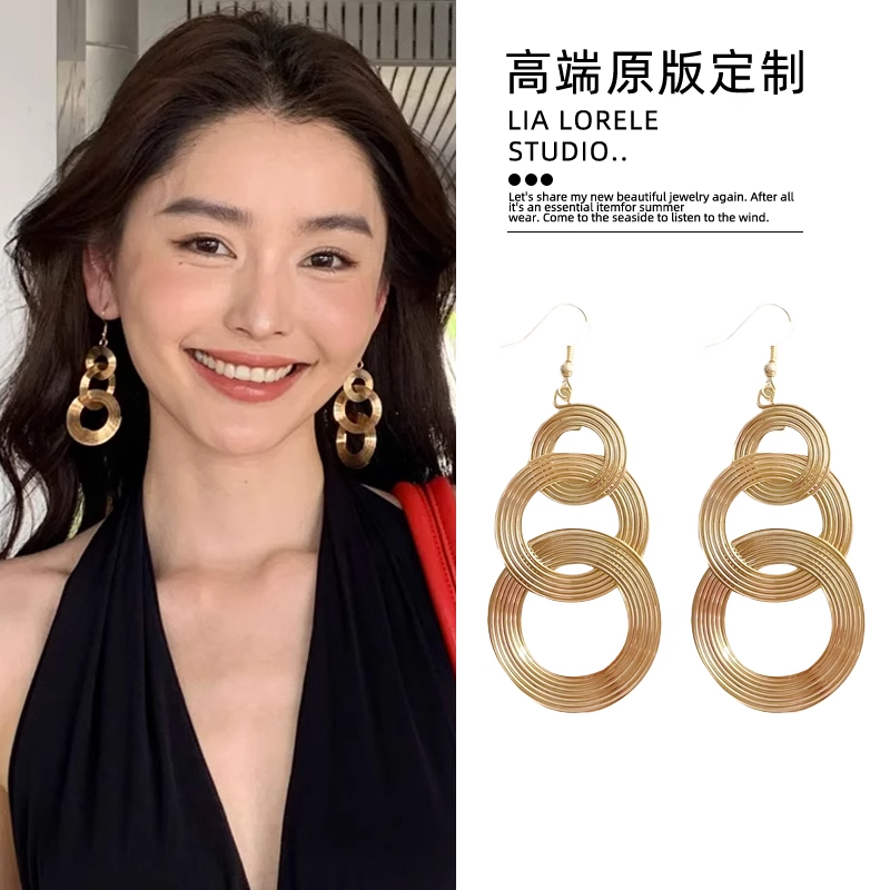 合金耳饰 夏日度假风~金色圆圈耳环小众设计感个性显脸小耳钉耳饰