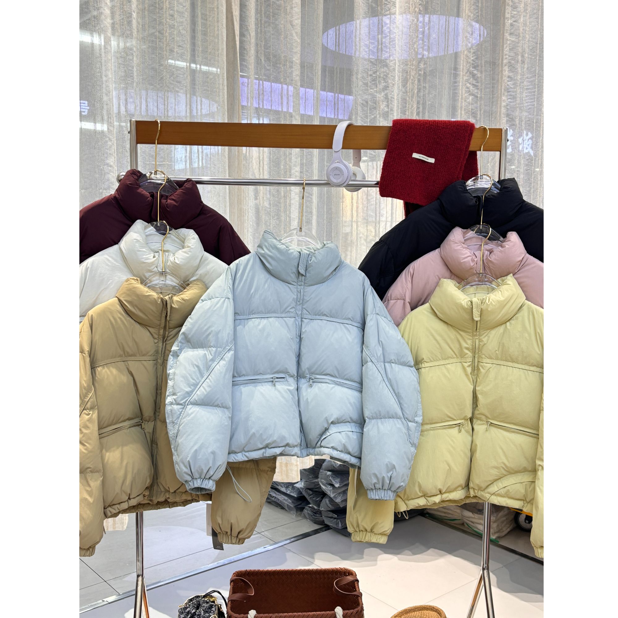 90%白鹅绒保暖大朵绒防钻绒户外防泼水宽松女款羽绒服外套