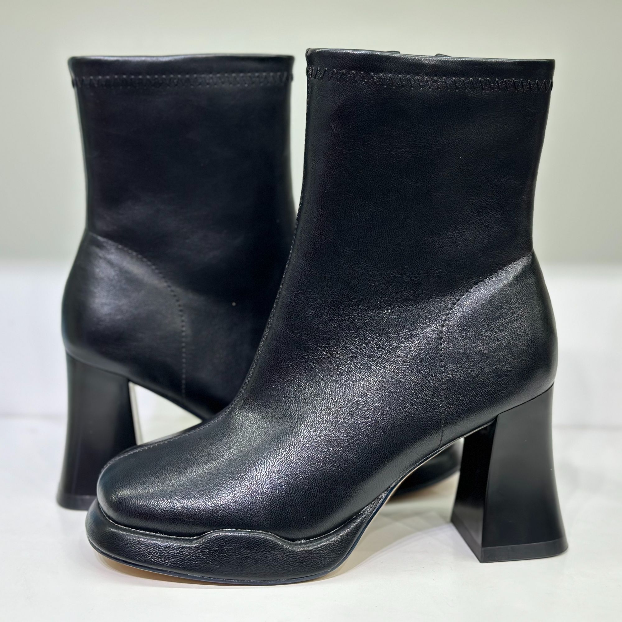 韩妮克2025年最新款法式粗跟防水台高跟鞋