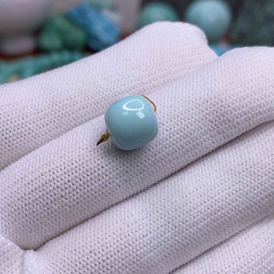 绿松石未镶嵌珠宝奇石9.4×8.8