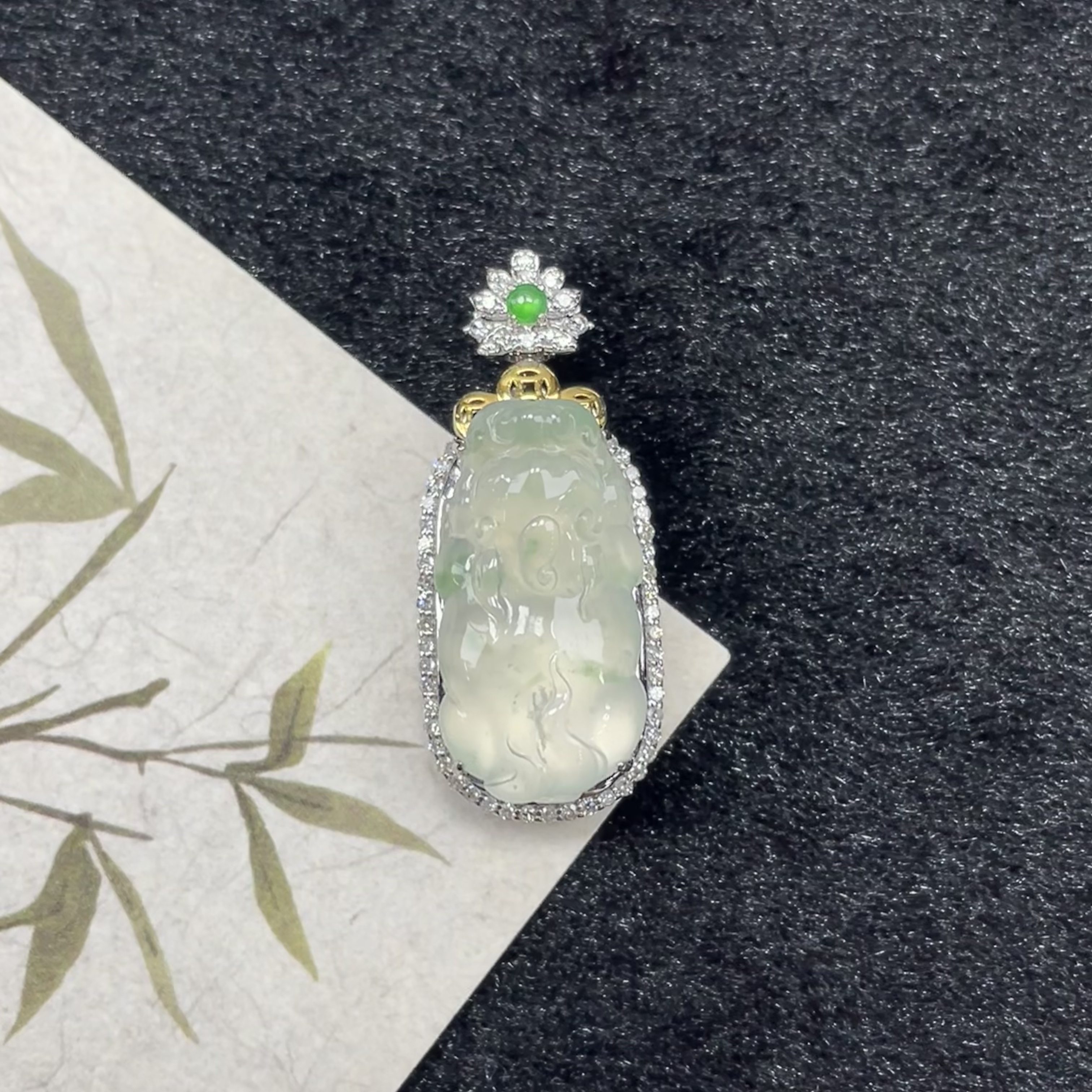 冰绿貔貅—翡翠18K金镶嵌吊坠(赠链)