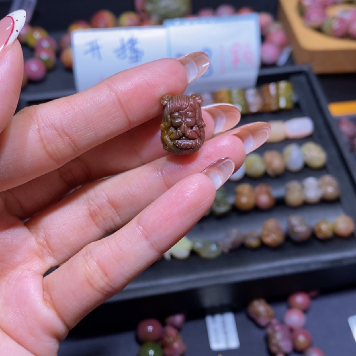 【闪购商品】玛瑙/玉髓手串未镶嵌璐*哈