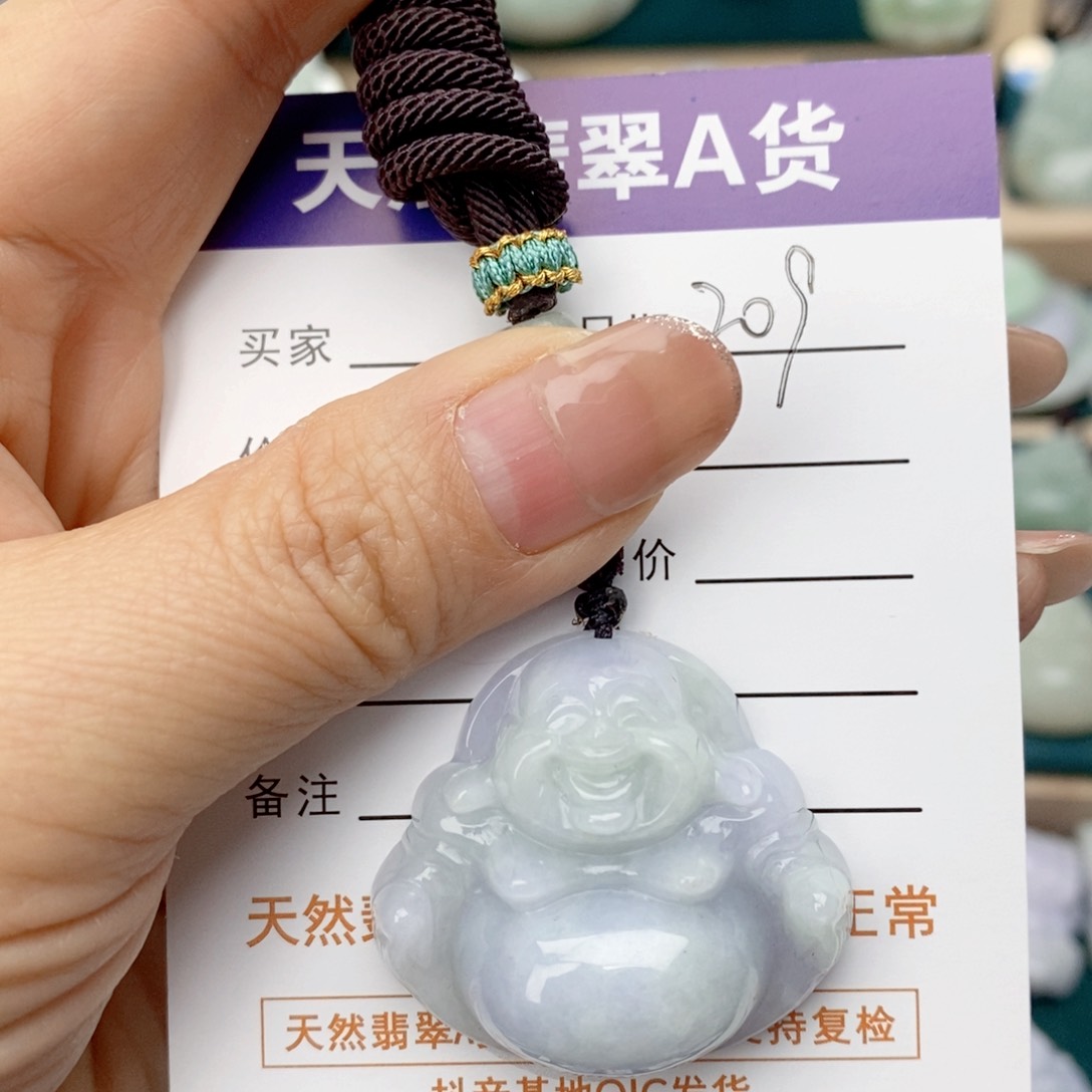 翡翠颈饰未镶嵌佛公