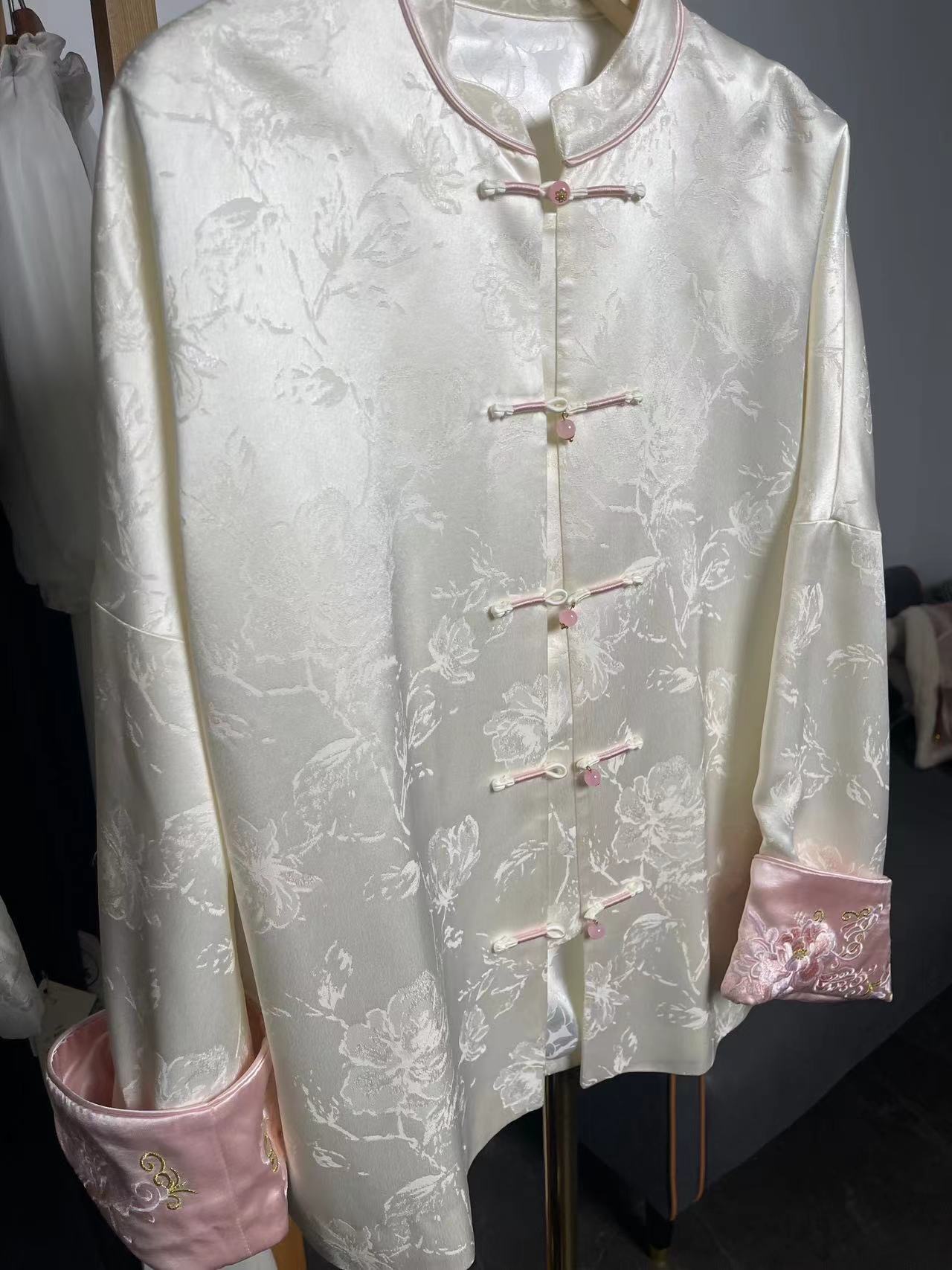 A03    GP    设计师款上衣