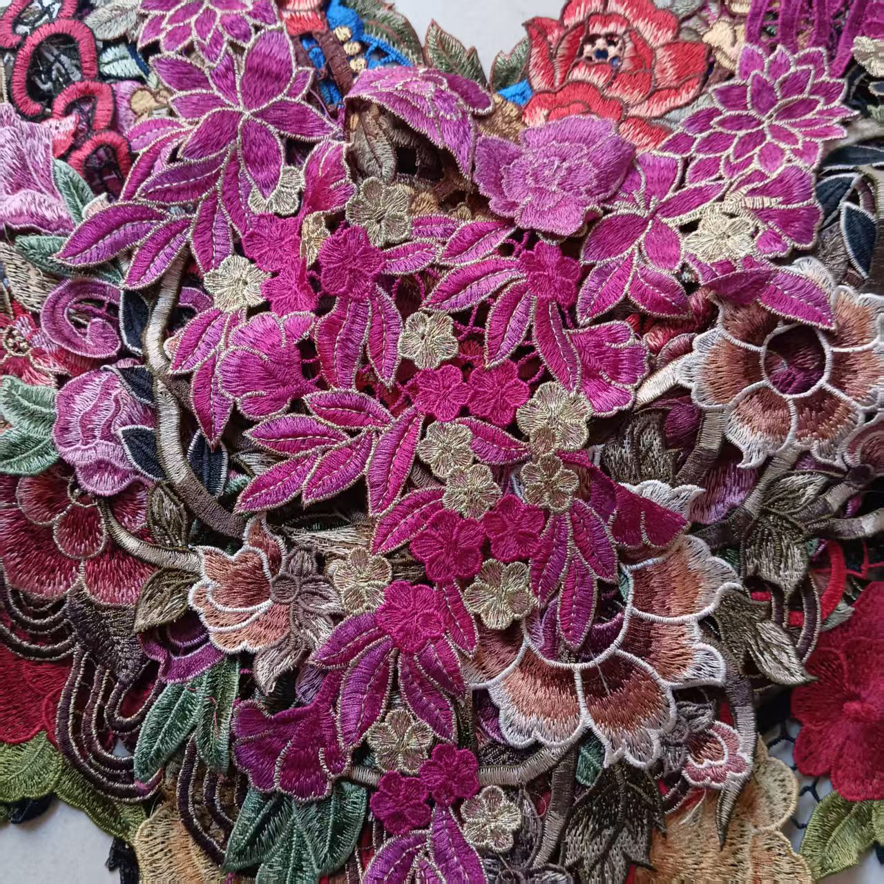 16号刺绣布贴花刺绣补丁贴红色手工混款一包20个领花补丁贴