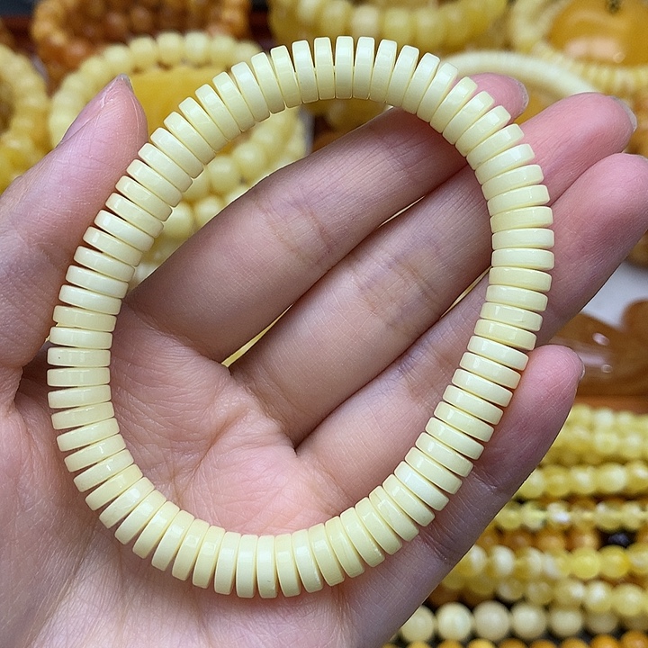 蜜蜡未镶嵌珠宝奇石