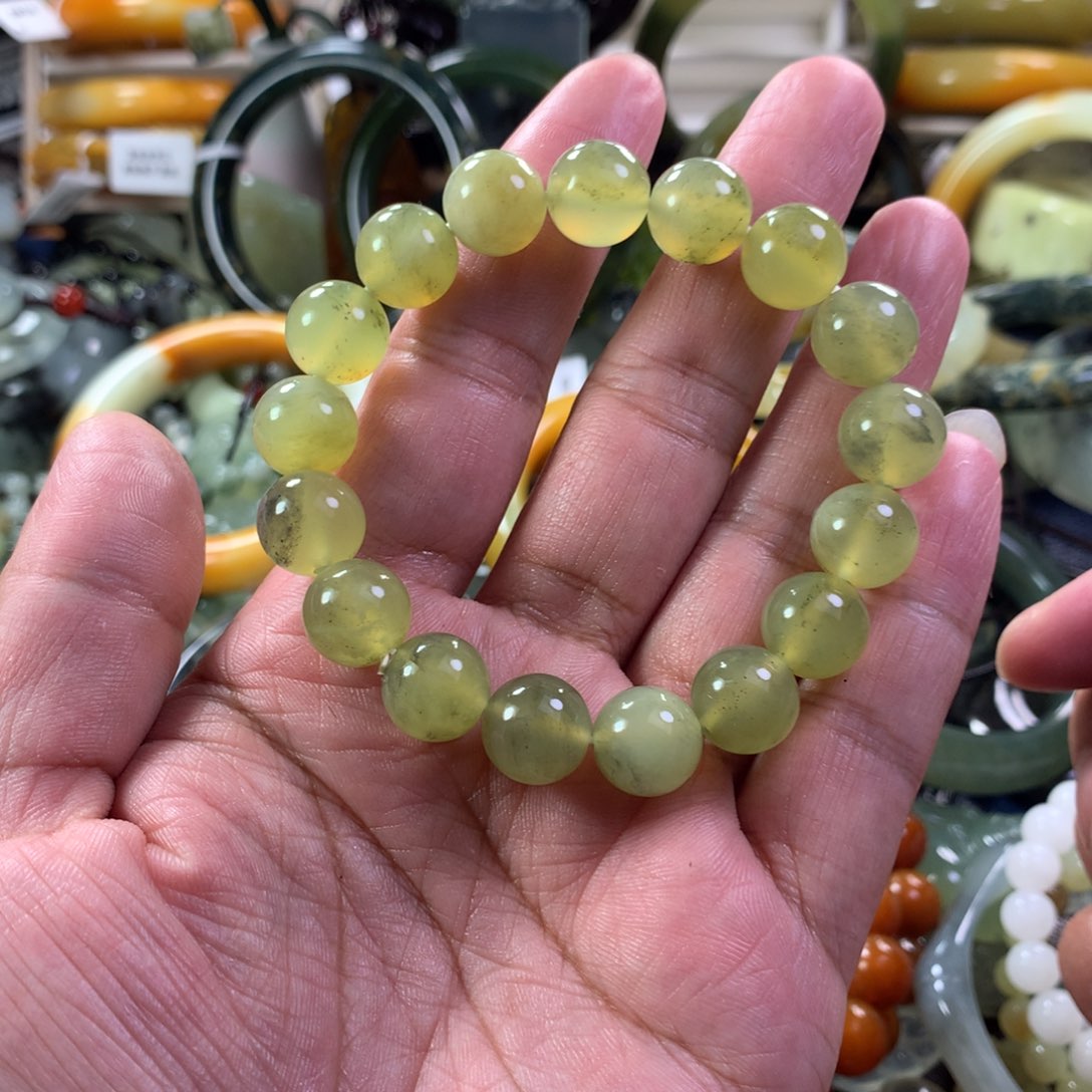 蛇纹石玉手串未镶嵌