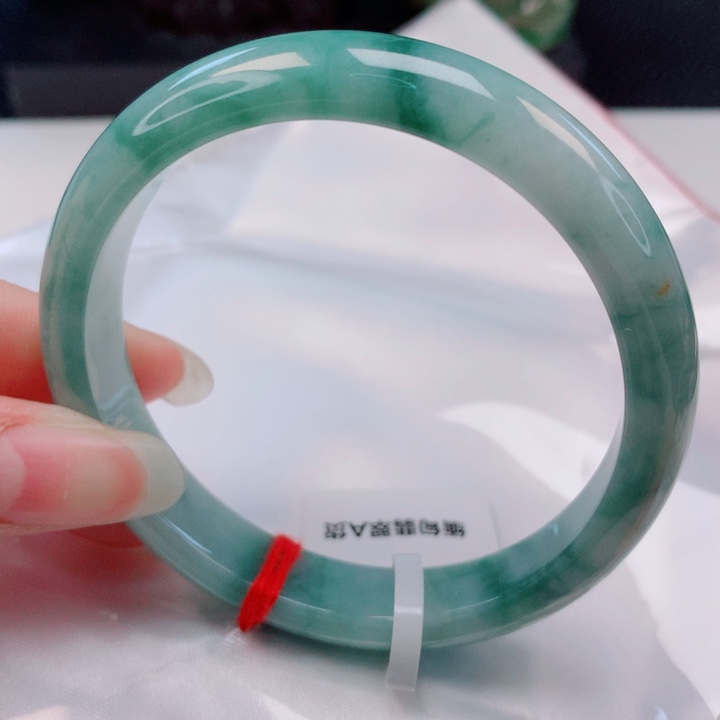 未镶嵌手镯翡翠56圈