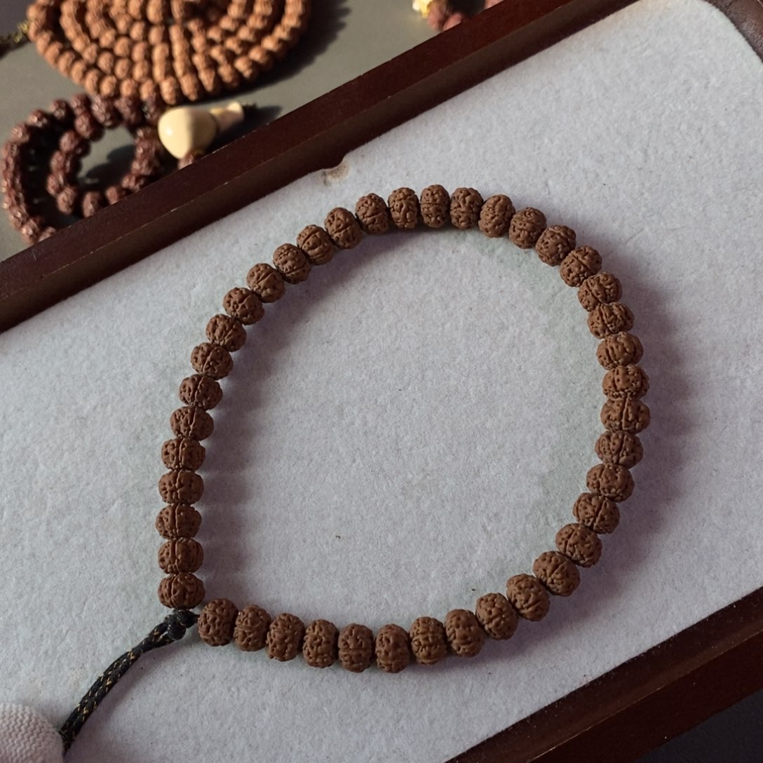 金刚菩提吊坠老树王8.4