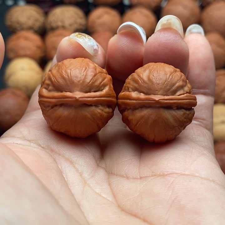 核桃精品文玩核桃手捻龙珠