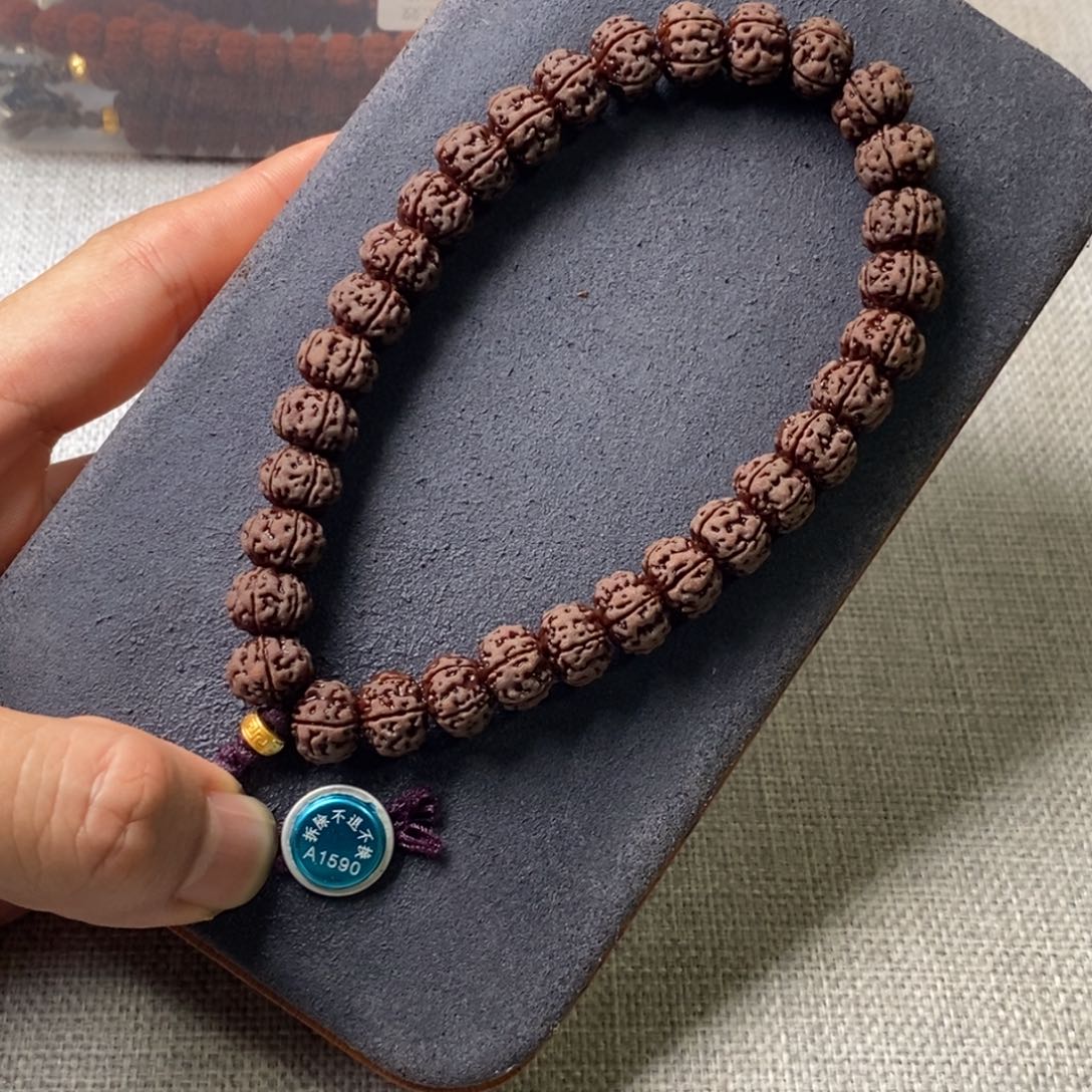 C***L吊坠金刚菩提老树