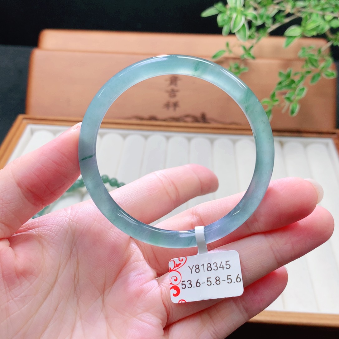 未镶嵌手镯（圆镯）翡翠