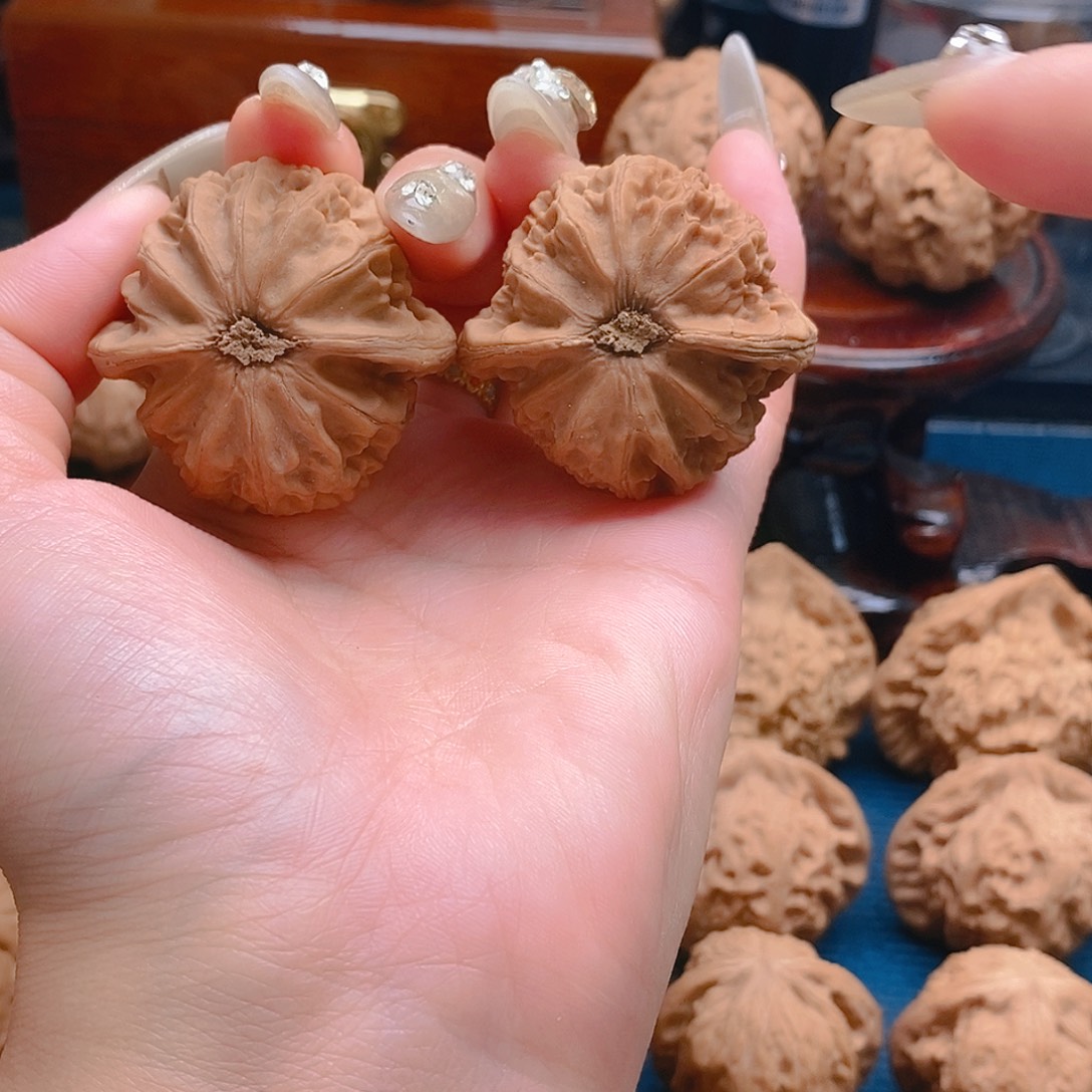 唧***歪吊坠文玩核桃宫灯