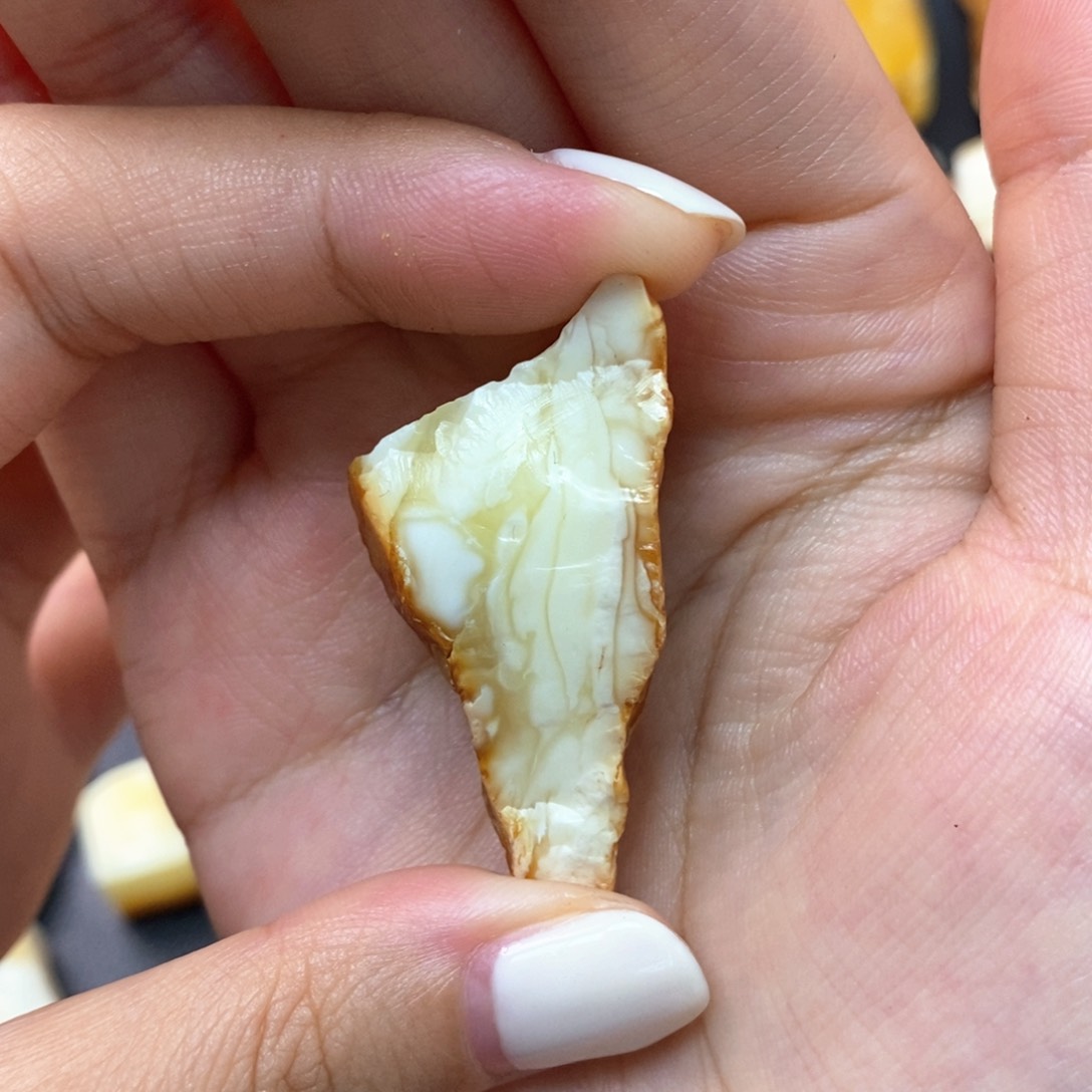 定制琥珀未镶嵌蜜蜡