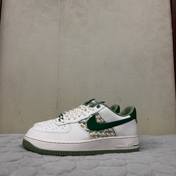 95新 NIKE/耐克 43码/af1白绿/95新/板鞋/无原盒