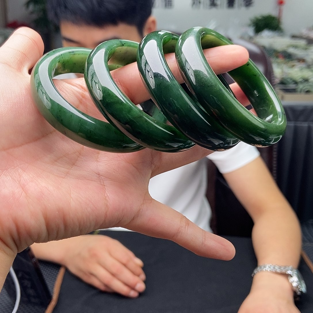 和田玉手镯未镶嵌51-63颜色多样性发拍一发一