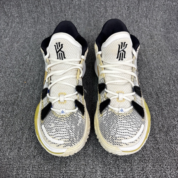 42.5码 欧文7 篮球鞋