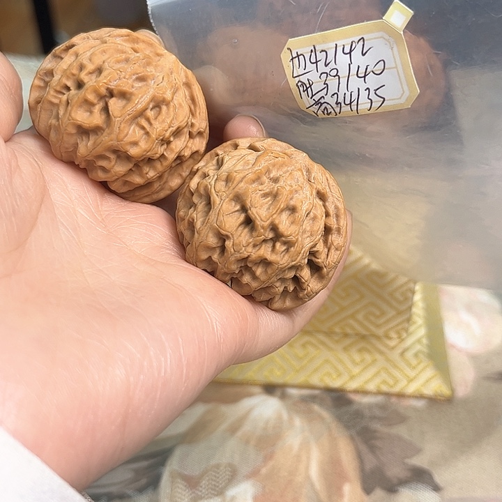 文玩核桃把件苹果园