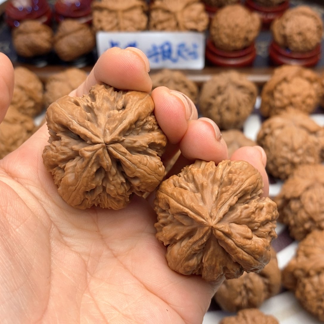 【闪购商品】文玩核桃把件39全品霸王龙四棱