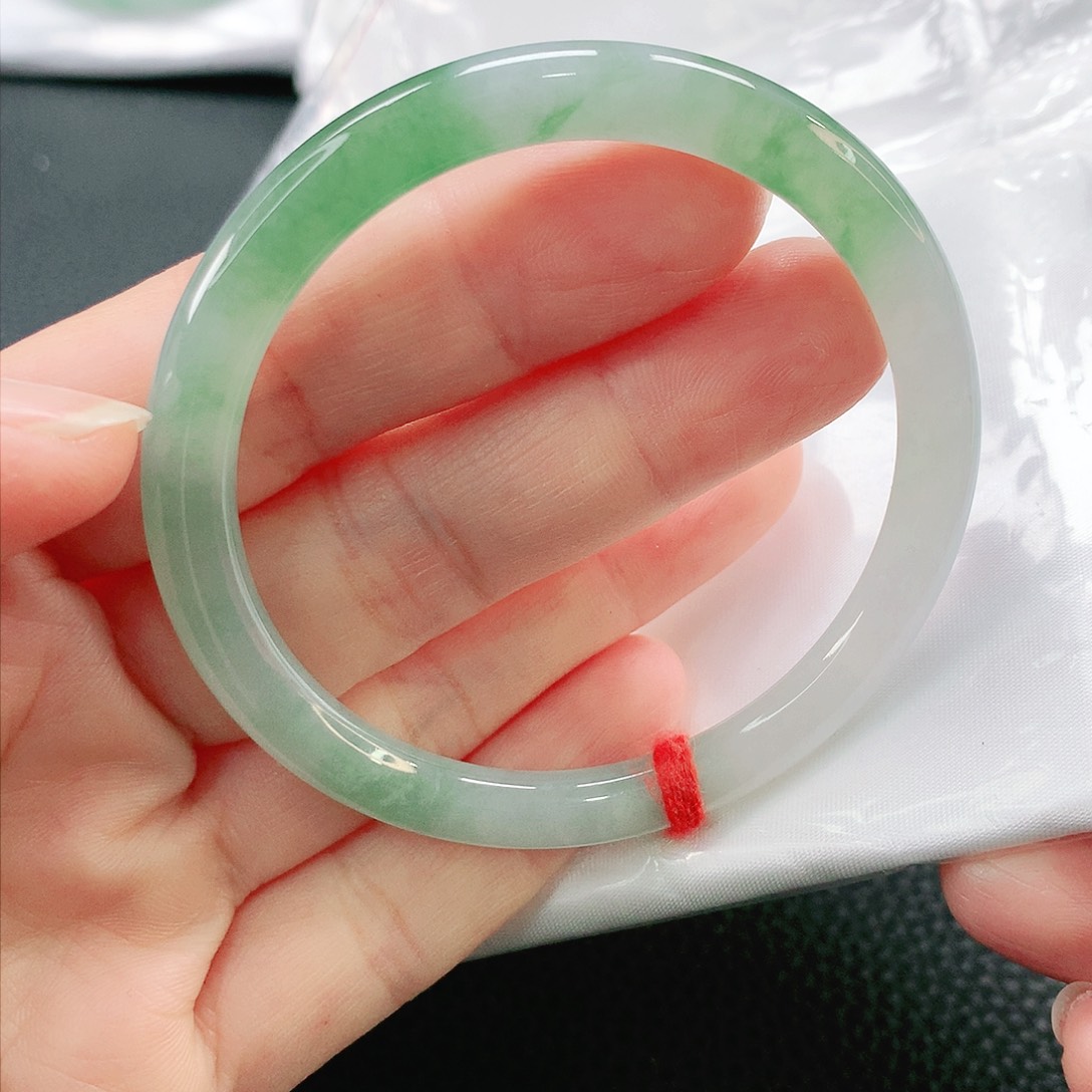 未镶嵌手镯翡翠54叮当