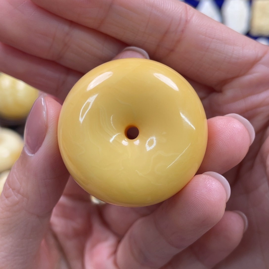 蜜蜡裸石未镶嵌琥珀蜜蜡扣子