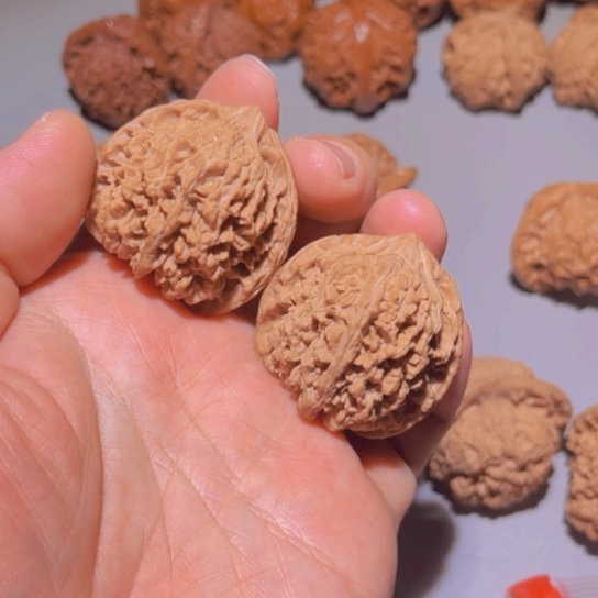 文玩核桃把件辰*满天星