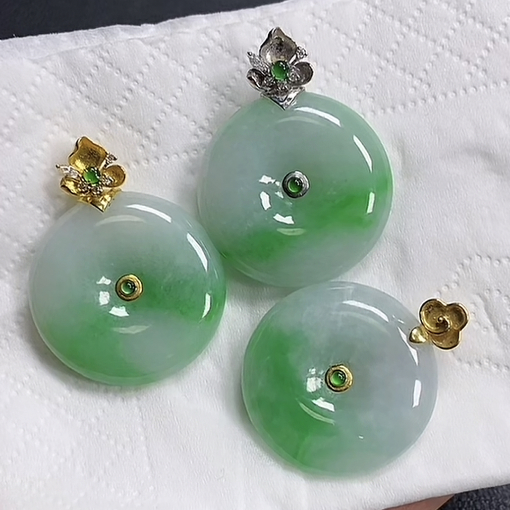 【瑜丰珠宝】天然缅甸A货翡翠18k金镶平安扣吊坠 多样性发其一