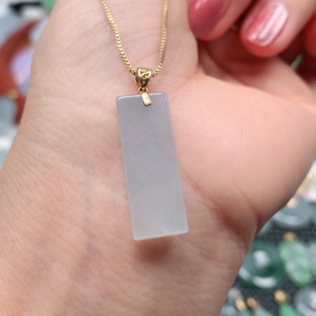 【闪购商品】翡翠吊坠(不含链)18K金镶嵌