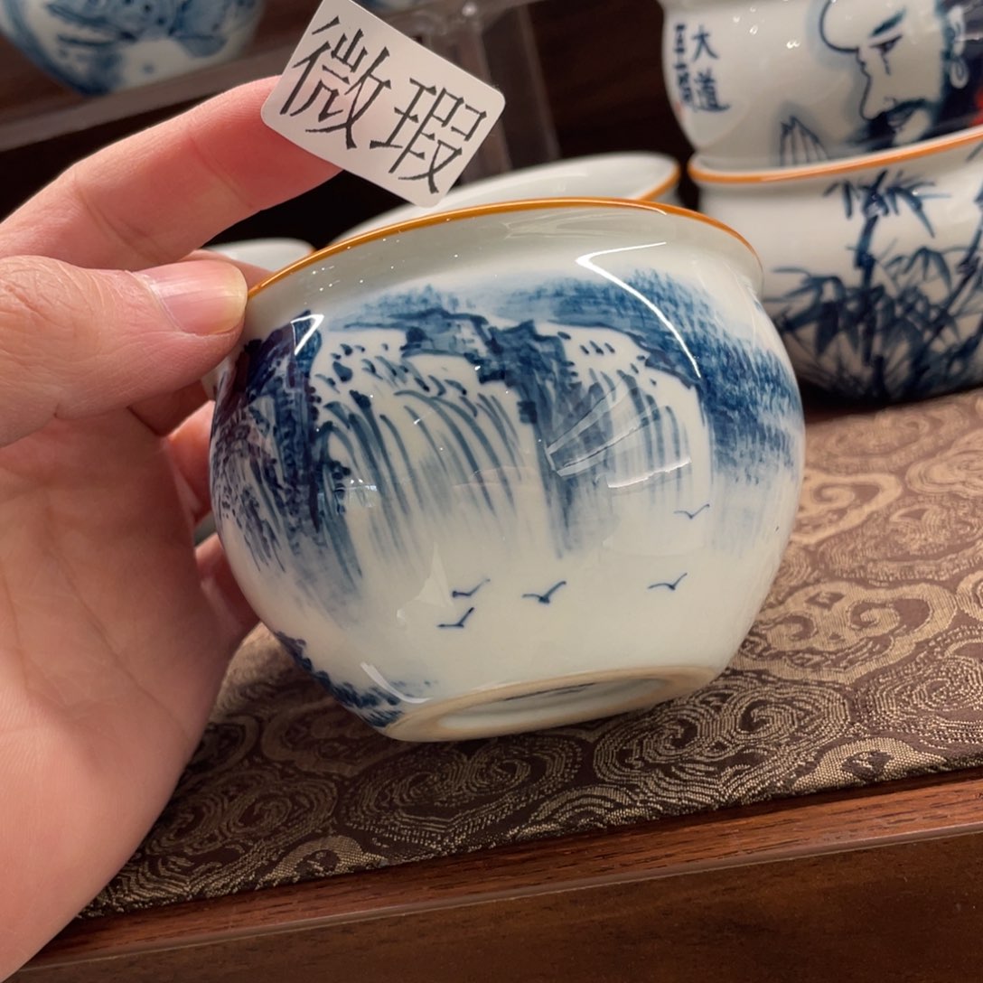 釉下手绘茶具微瑕