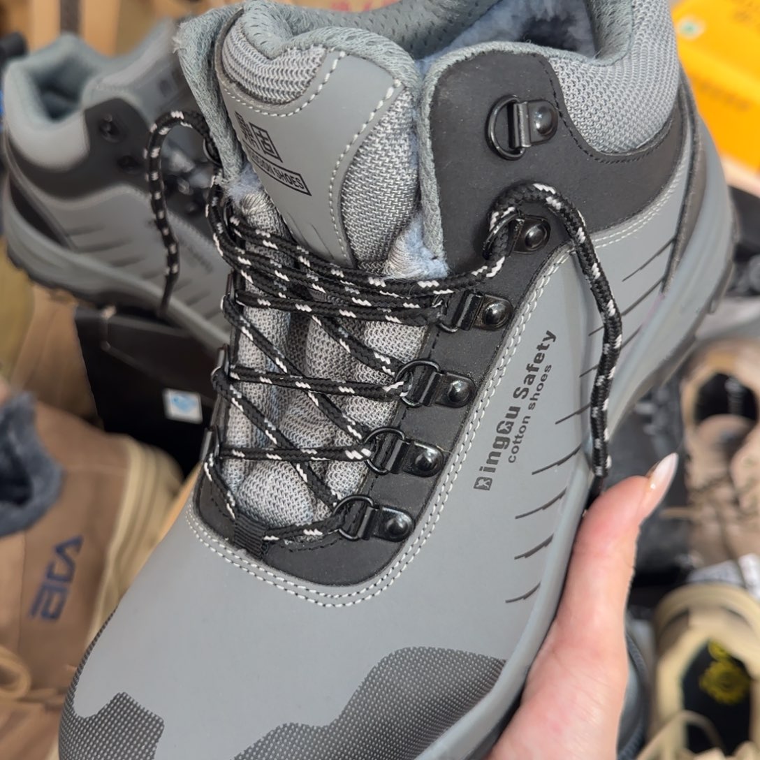 43码灰皮中高帮某固棉鞋