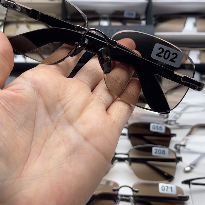 德***。天然水晶石头眼镜