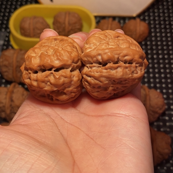 把件文玩核桃四深一线天开背八腿蛙王