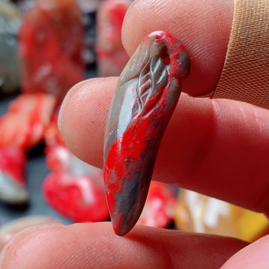 昌化鸡血石昌化鸡血石挂件