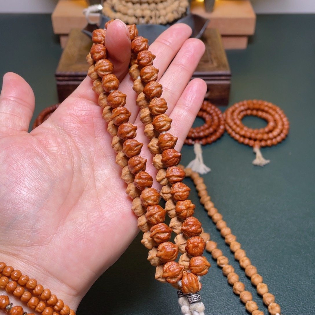 吊坠柏香籽/百香籽白牙横打手持