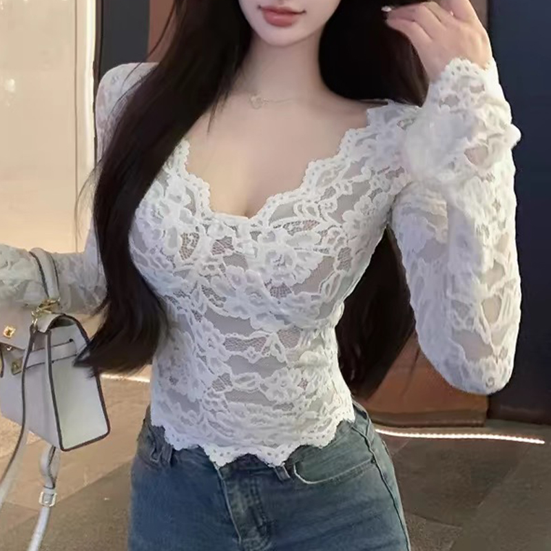 法式纯欲V领蕾丝打底衫女早春辣妹洋气独特漂亮内搭小衫短款上衣