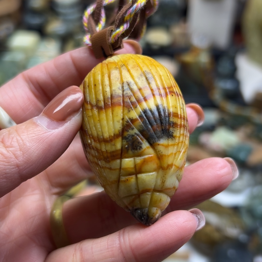 岫玉未镶嵌颈饰辽阳水草玉米手玩