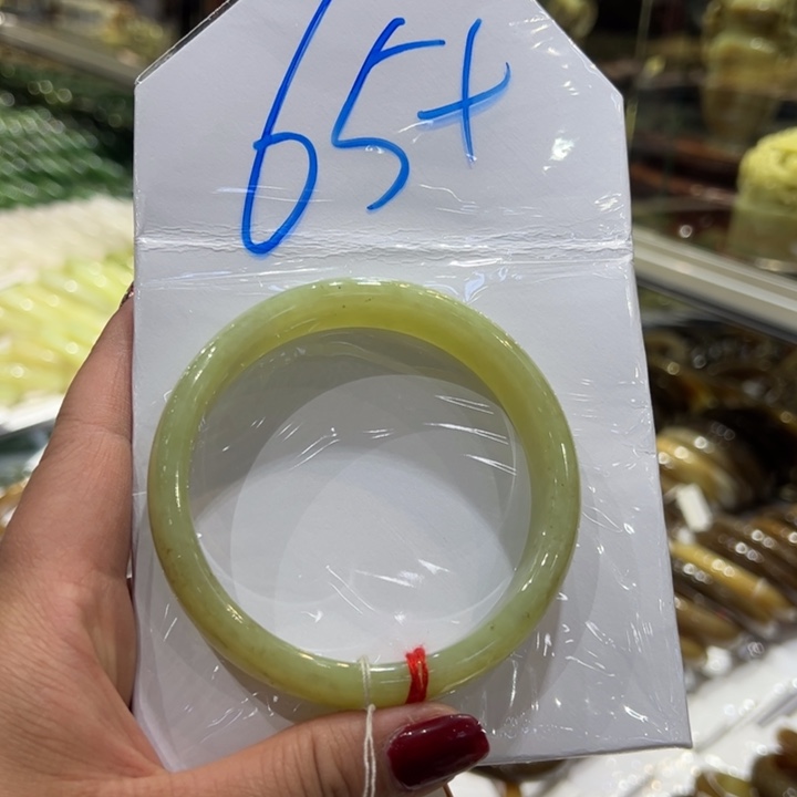 和田玉（糖玉）笔搁未镶嵌唯*?