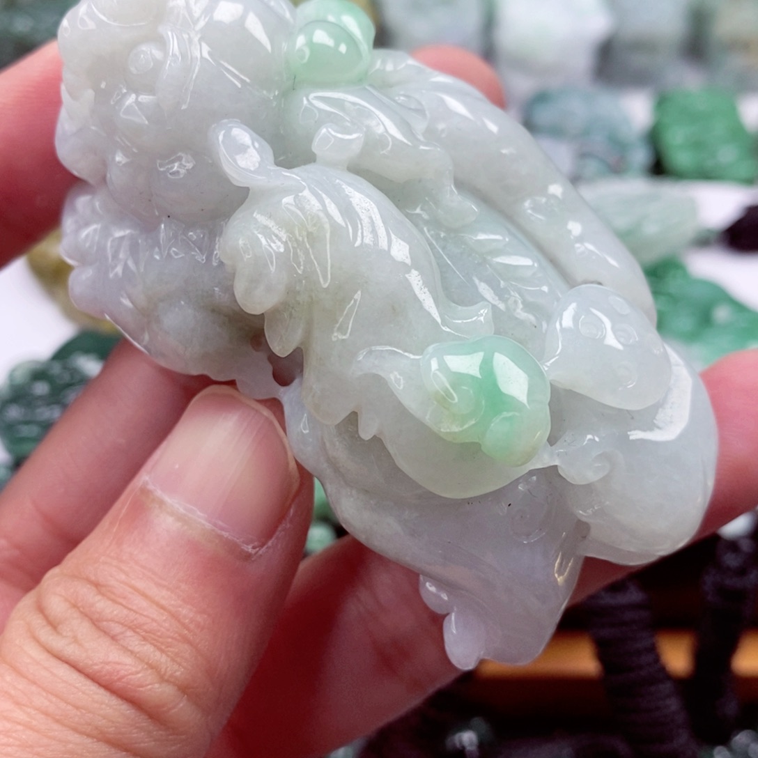 翡翠颈饰未镶嵌翡翠