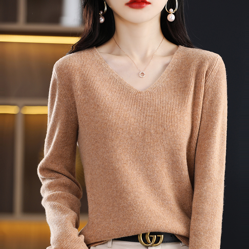 JT—秋季V领纯色长袖时尚气质百搭宽松显瘦高端针织纯羊毛打底衫