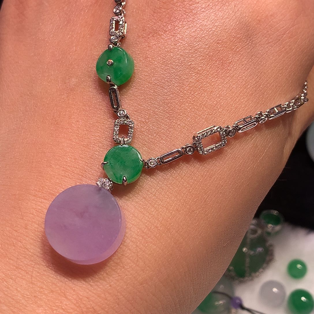 翡翠18K金镶嵌颈饰