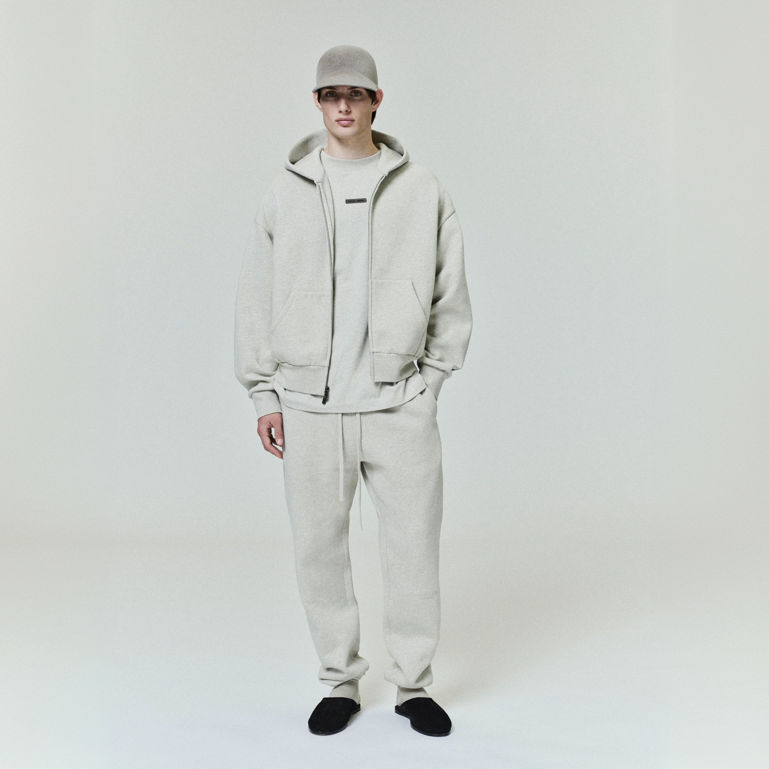 ESSENTIALS FEAR OF GOD 2025 Spring 新款经典抓绒拉链外套