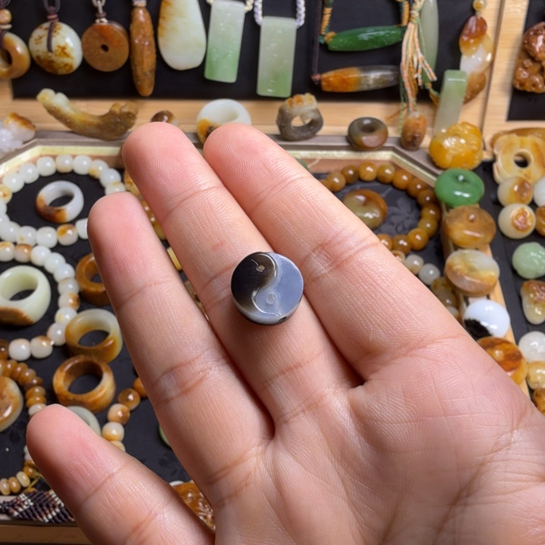 和田玉未镶嵌珠宝奇石