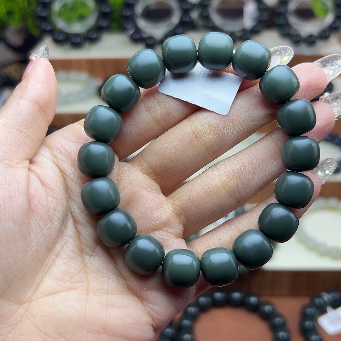 圆***葬和田玉未镶嵌手链